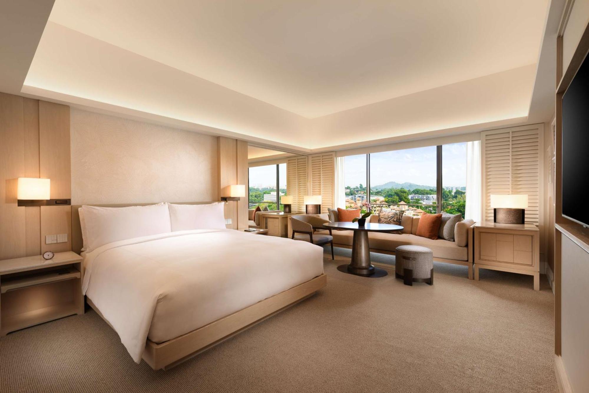 Deluxe King Room High Floor