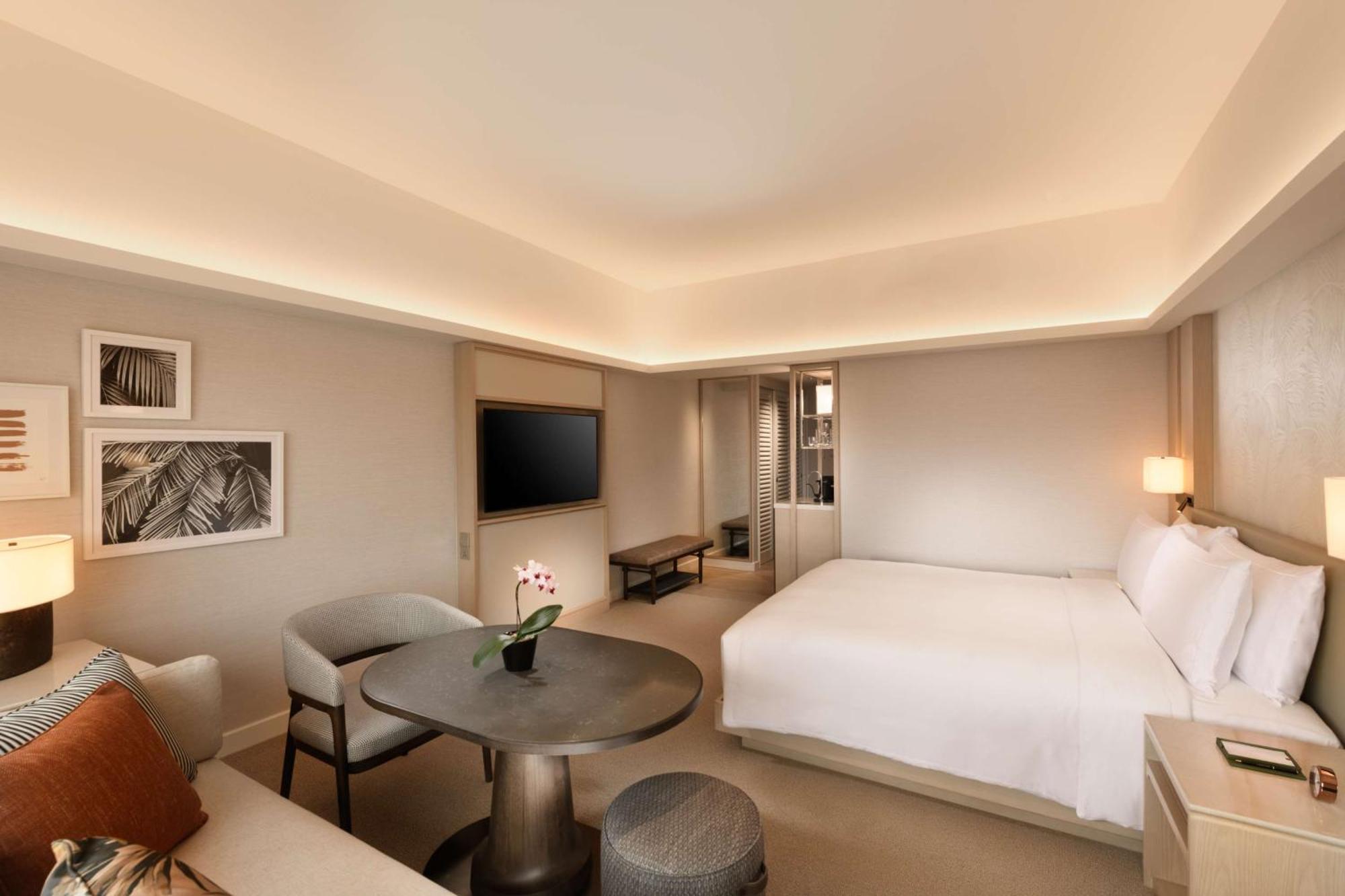 Deluxe King Room High Floor